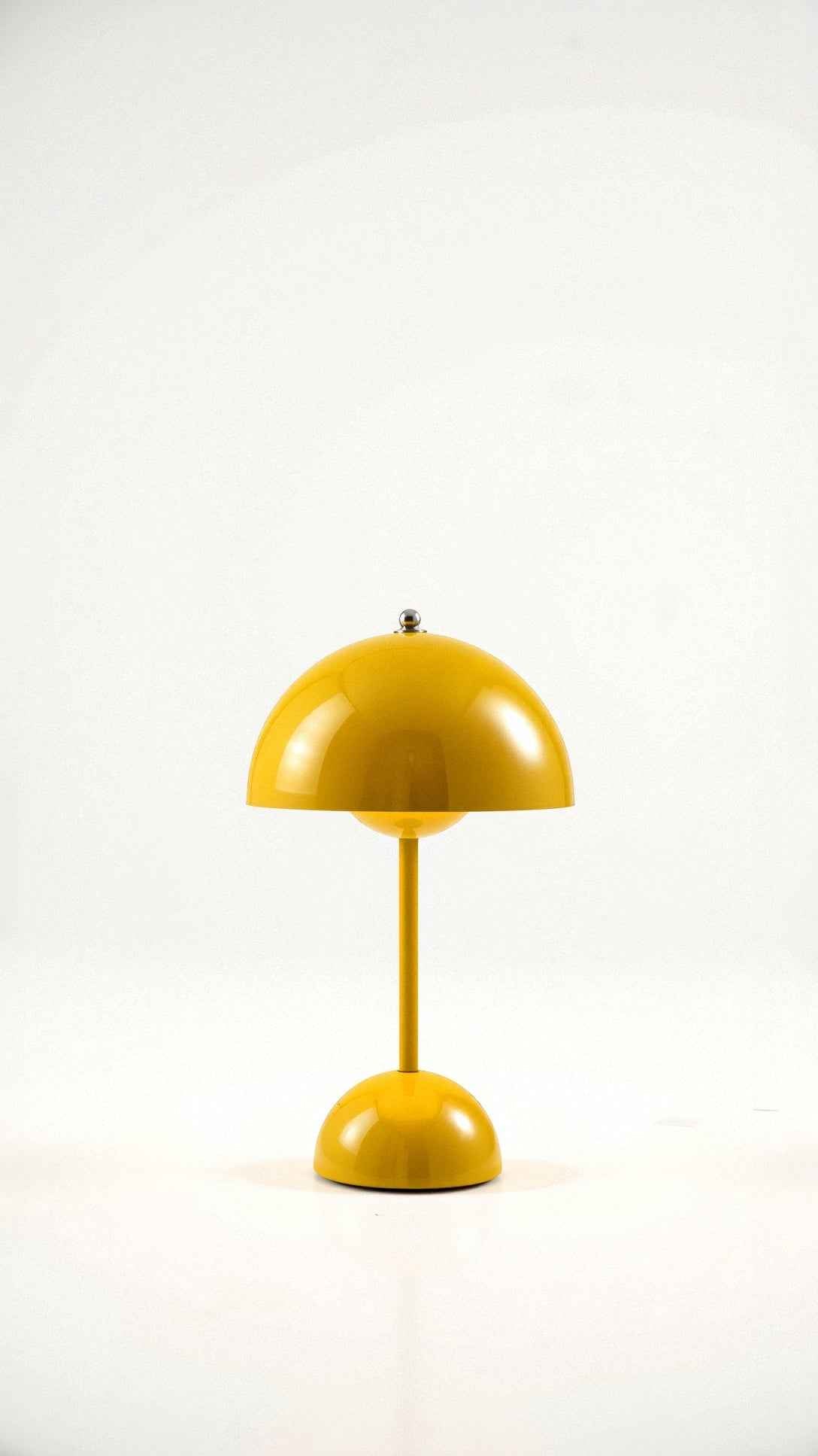 Veluce Elegant Table Lamp for Bedroom